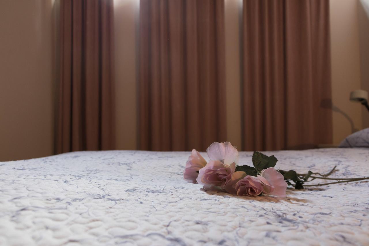 Hotel Primavera เดเซนซาโนเดลการ์ดา ภายนอก รูปภาพ